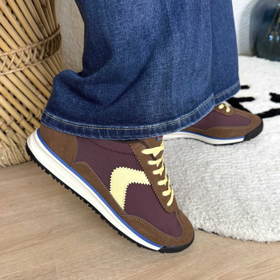 baskets Findlay bordeaux chocolat jaune